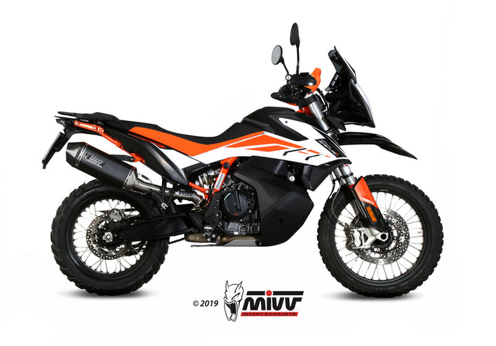 KTM 790 Adventure utrustad med MIVV Speed Edge svart stål/kolfiber ljuddämpare KT.021.LRB, perfekt för offroad och touring.